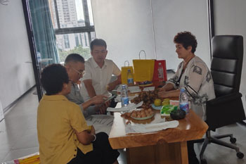 合同签订与预付款